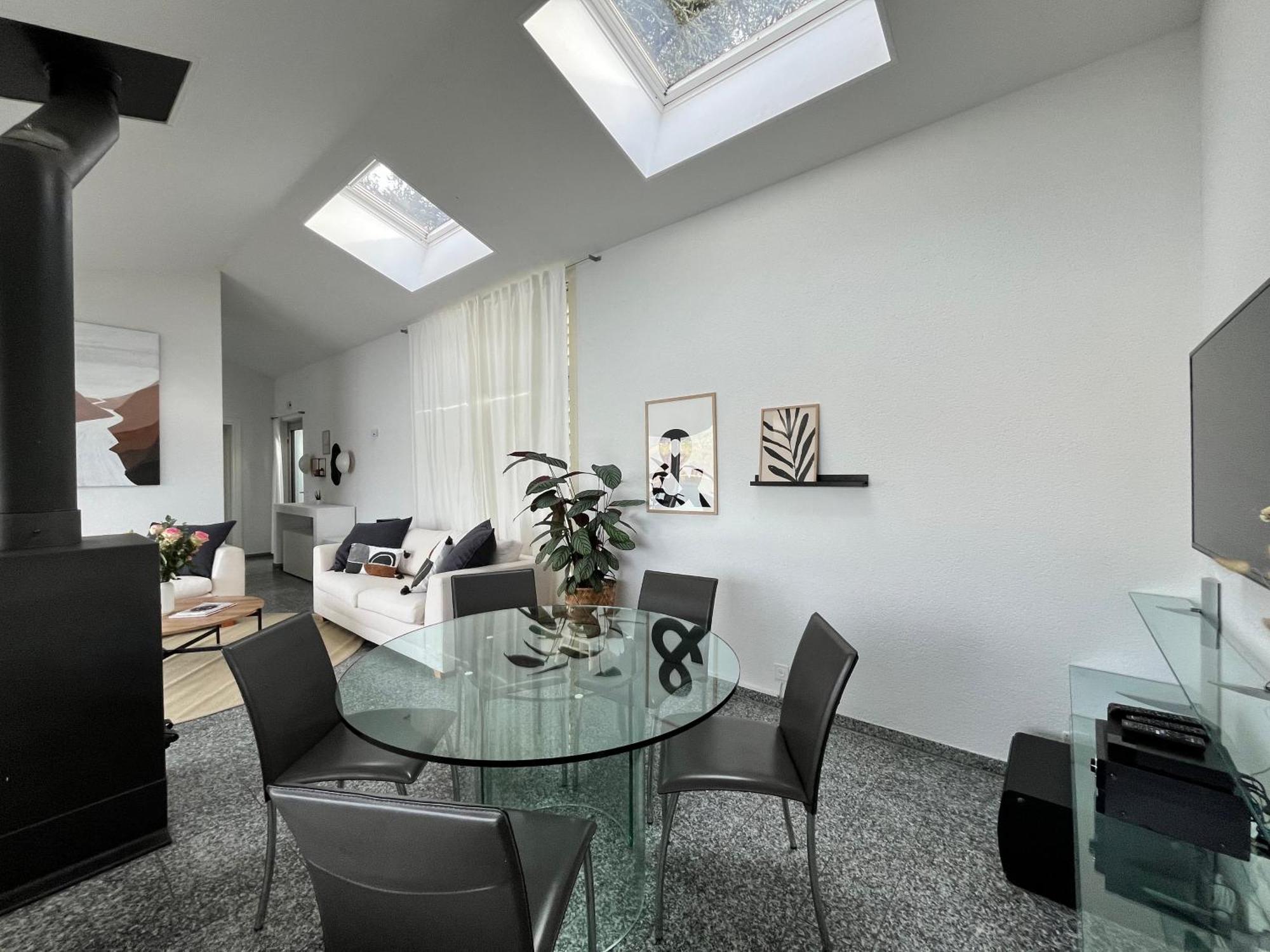 Wohnung Mit Grossartiger Seesicht Und Balkon Spiez Dış mekan fotoğraf