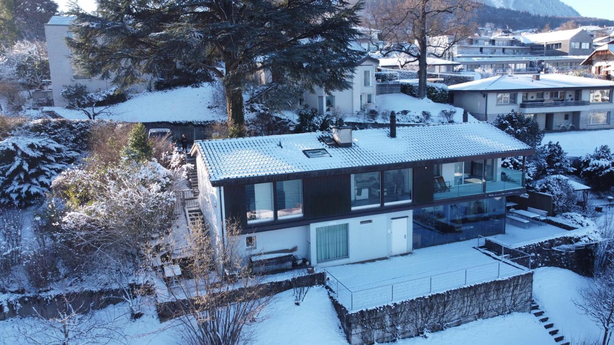 Wohnung Mit Grossartiger Seesicht Und Balkon Spiez Dış mekan fotoğraf